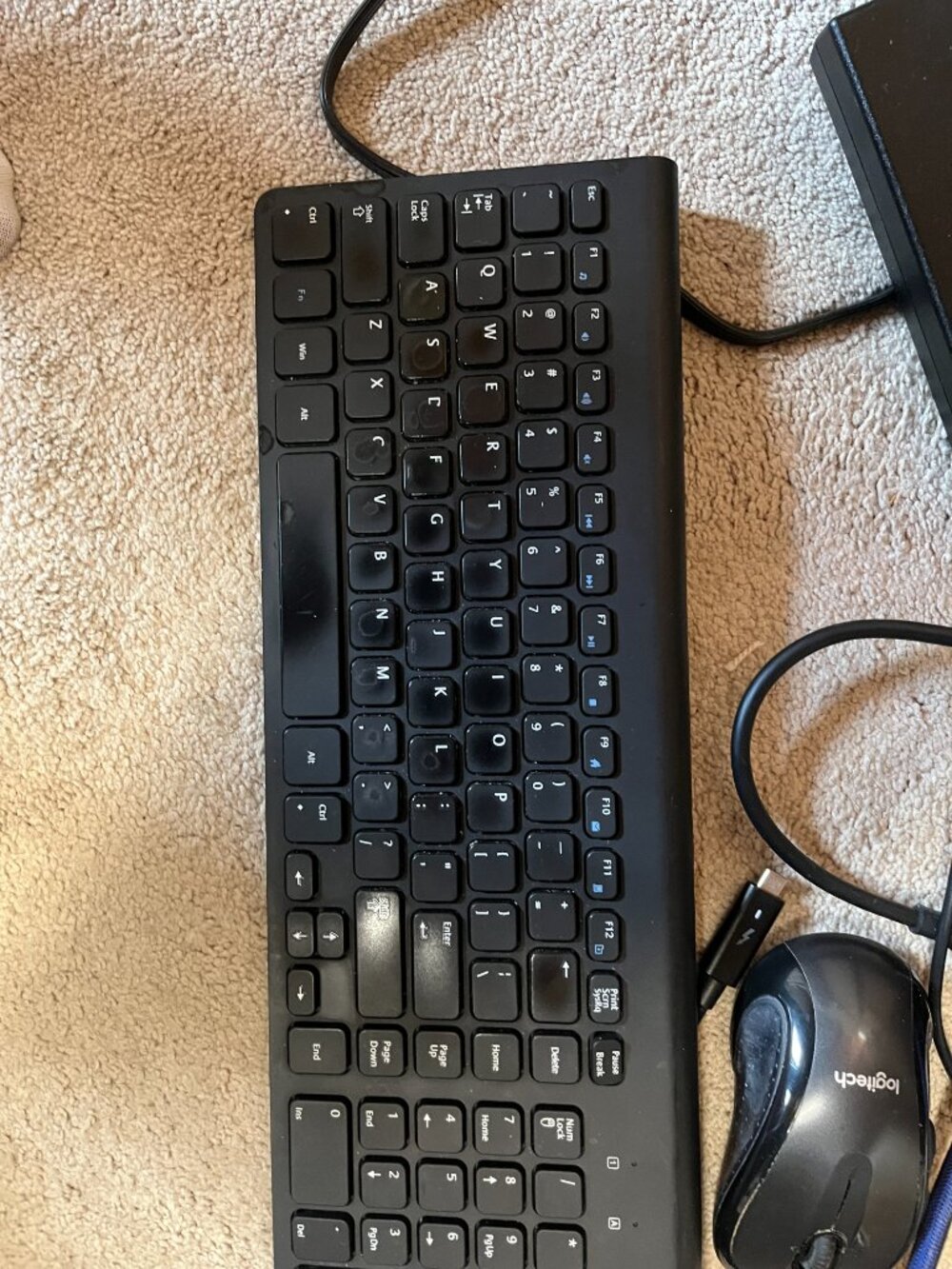 Dell Docking System, Wireless Key and Mouse, Power Cords (Great Bundl1) - Picture 6 of 16